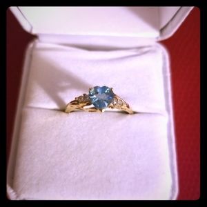 14kt aquamarine ring